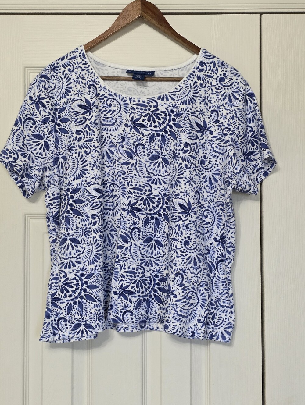 Karen Scott Blue & White Floral Print Rounded Neck Top